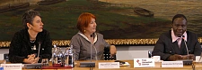 Bei der Pressekonferenz im Rathaus (von links): Dr. Monika Hauser, Bürgermeisterin Karoline Linnert und Immaculée Birhaheka