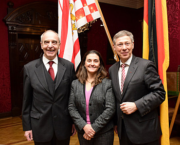 Doyen Honorarkonsul Volker Kröning, Doyenne Generalkonsulin Elizabeth Bogosian und Bürgermeister Carsten Sieling