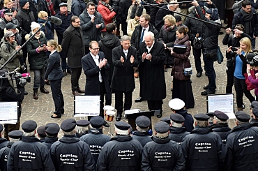 Der Capstan Shanty-Chor begrüßt mit maritimen Liedern 