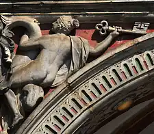 Ein Bild vom linken Zwickel des siebten Arkadebogen