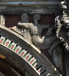 Ein Bild vom rechtem Zwickel des siebten Arkadebogen