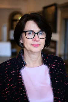 Ein Bild von Senatorin Claudia Bernhard