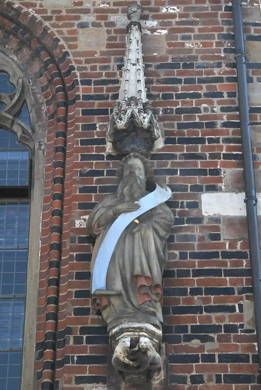 Ganz rechts findet sich Cicero - ursprünglich Prophet Daniel - , auf dessen Spruchband M. Tullius Cicero steht. Mit seiner rechten Hand hält er das Spruchband und mit der Linken rafft er sein Gewand.