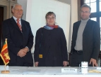 Die Projektpartner von Bremen hilft (v. li.) Klaus Kriwat (Honorarkonsul Sri Lanka), Kerstin Elbing (terre des hommes) und Stefan Reuter (BORDA) .