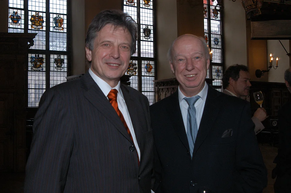 Der Intendant von Radio Bremen Dr. Heinz Glaessgen und Uwe A. Nullmeyer 