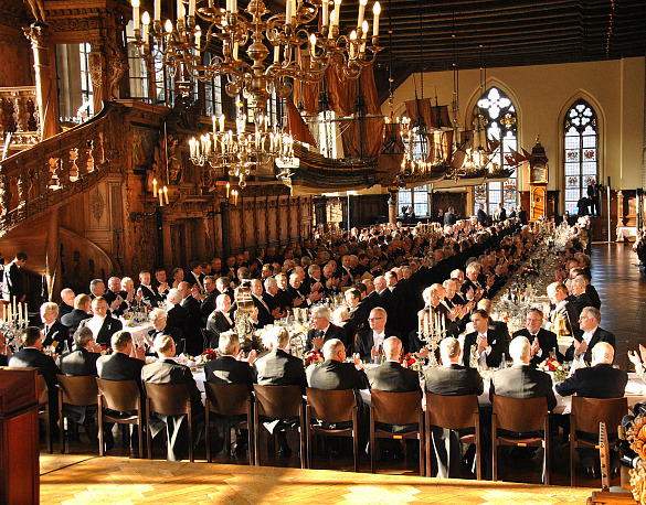 Blick in die Obere Rathaushalle während der 468. Schaffermahlzeit