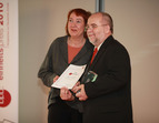Bürgermeisterin Karoline Linnert zeichnete Herrn Alexander Latotzky mit dem einheitspreis in der Kategorie Mensch aus (02.10.2010)