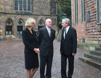 Bürgermeister Jens Böhrnsen, seine Lebensgefährtin Birgit Rüst und Bundestagspräsident Norbert Lammert (03.10.2010)