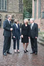 Bürgermeister Jens Böhrnsen und Lebensgefährtin Birgit Rüst begrüßen Dr. Andreas Voßkuhle und Ehefrau Eva Voßkuhle (03.10.2010)