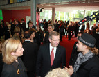 Bundespräsident Christian Wulff trifft nach dem Festakt auf den Stargeiger David Garrett (3.10.2010)