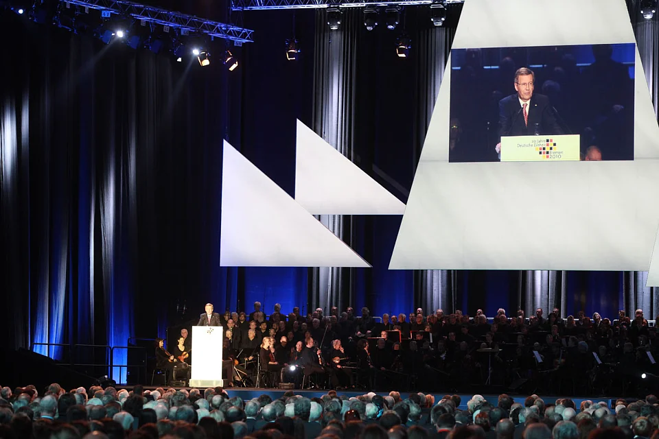 Bundespr&auml;sident Christian Wulff h&auml;lt seine erste gro&szlig;e Rede beim Festakt zum Tag der Deutschen Einheit (03.10.2010)