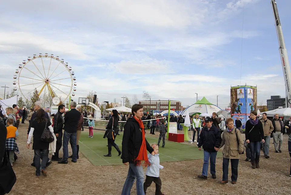 Viel Spa&szlig; und Unterhaltung f&uuml;r Kinder in der Gro&szlig;en Welt f&uuml;r die Kleinen 