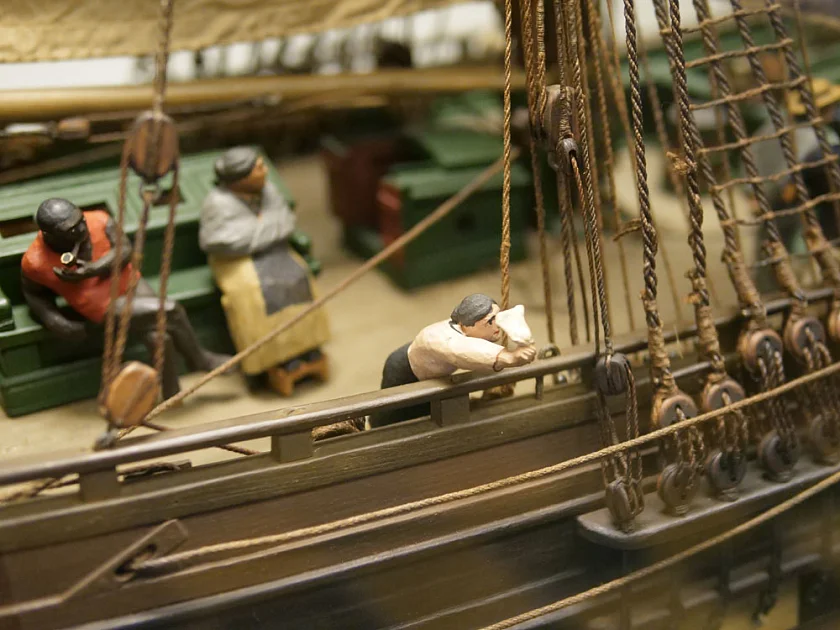 Bild vom Schiff in der Eingangshalle