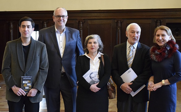 Preisverleihung Bremer Literaturpreis 2020. Tonio Schachinger, Bürgermeister Andreas Bovenschulte, Barbara Honigmann, Michael Sieber, Barbara Lison (v. l.