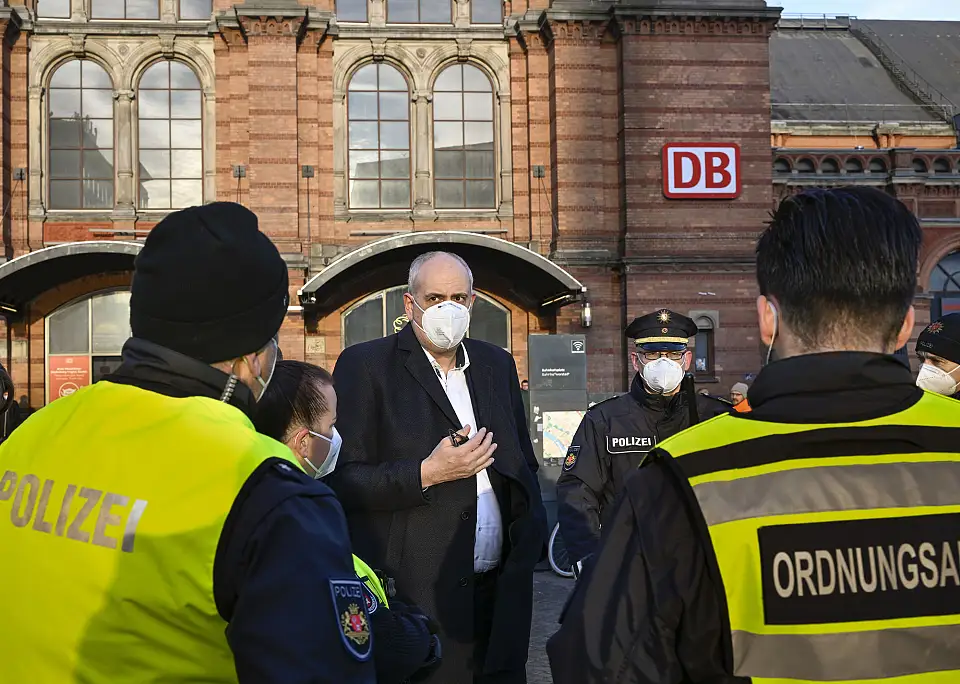 Im Gespr&auml;ch mit Mitarbeiterinnen und Mitarbeitern der Polizei Bremen und dem Ordnungsamt Bremen