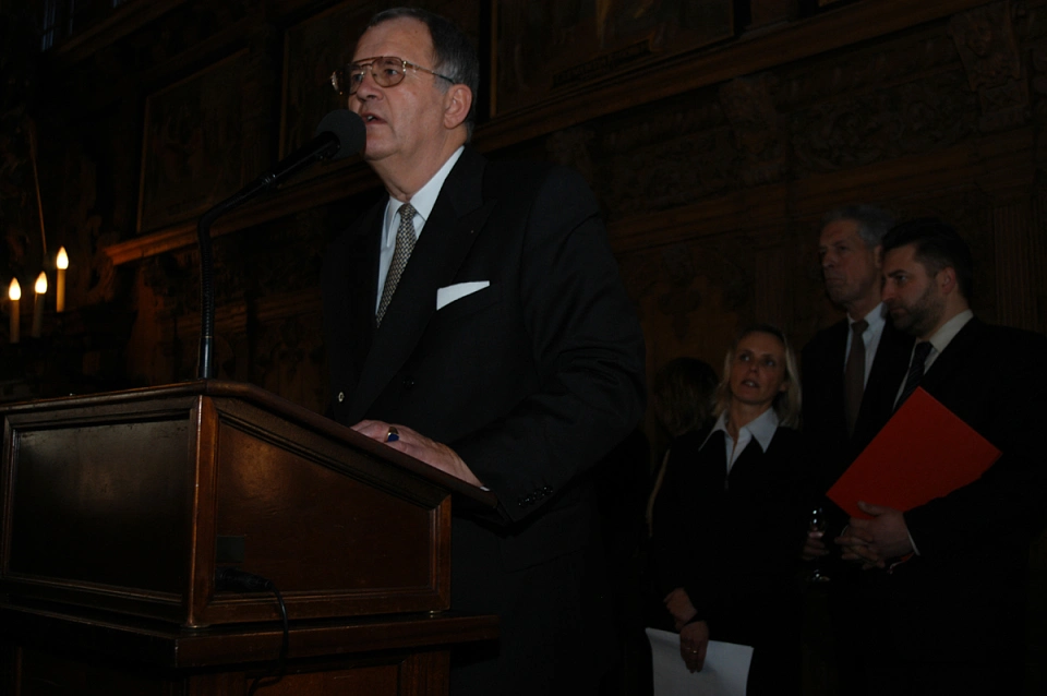 Der Doyen des Konsularkorps Bremen, Honorarkonsul Prof. Dr. h.c. Bernd-Artin Wessels (Ecuador) begr&uuml;&szlig;t die G&auml;ste des Neujahrsempfangs.
