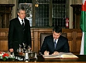 Abdullah II bin Al-Hussein im Goldenen Buch der Stadt verewigt