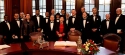 Senator Günthner, die Botschafter, Ehrengäste und Vertretungen der eingeladenen Länder sowie Mitglieder des OAV-Vorstandes nach den Eintragungen in das Goldene Buch Bremens 