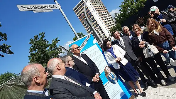 2022: Einweihung der Pawel-Adamowicz-Straße in Bremen-Osterholz 