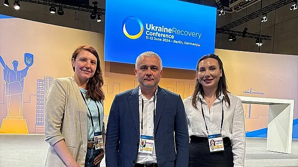 Kateryna Solopova (Senatskanzlei Bremen), Oleg Kiper und Kateryna Marchenko (Odesa)
